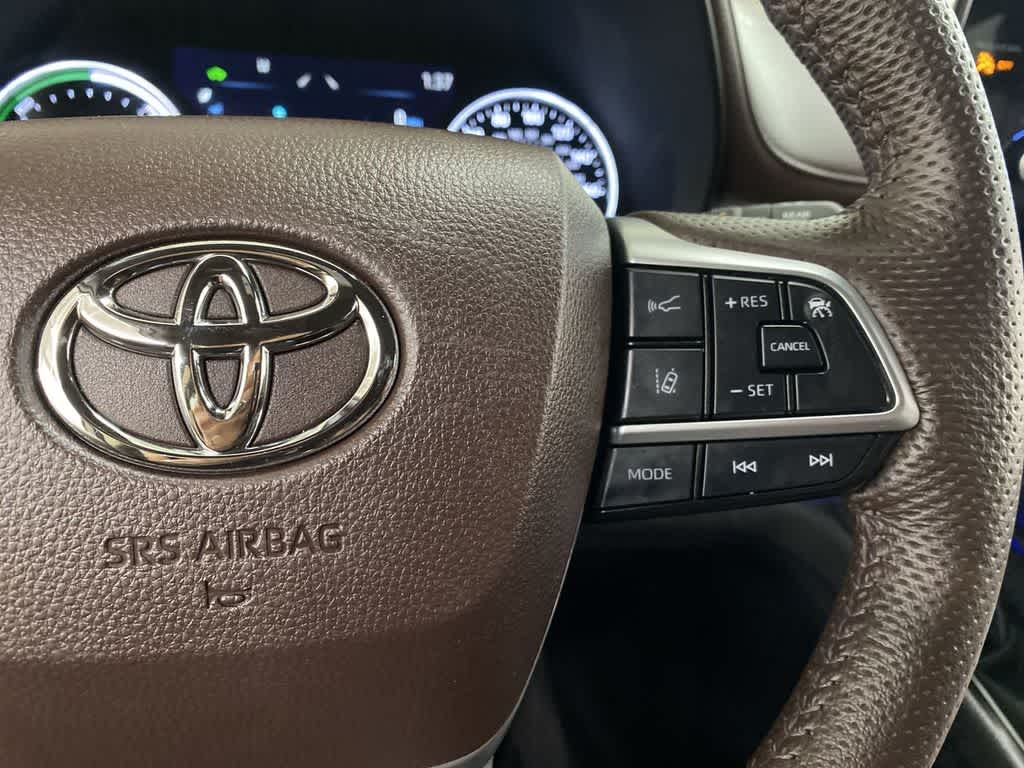 2024 Toyota Sienna Platinum