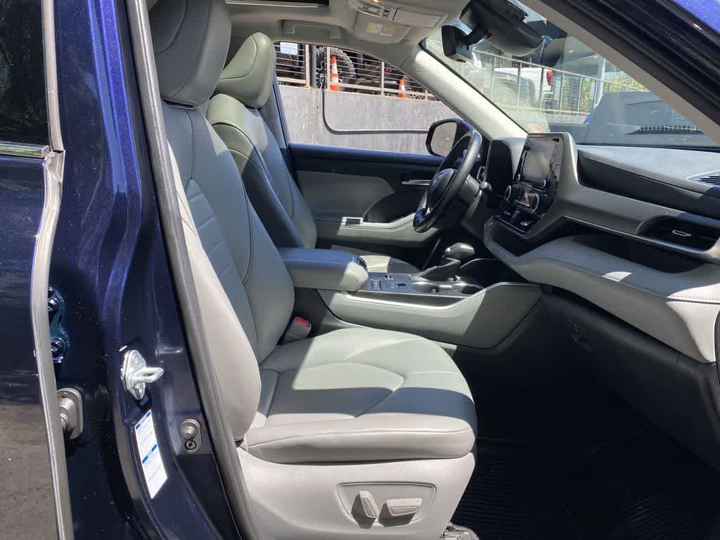2021 Toyota Highlander Hybrid XLE