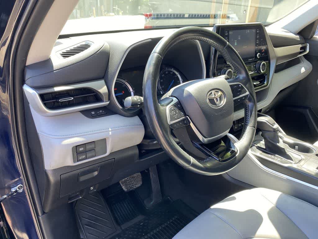 2021 Toyota Highlander Hybrid XLE