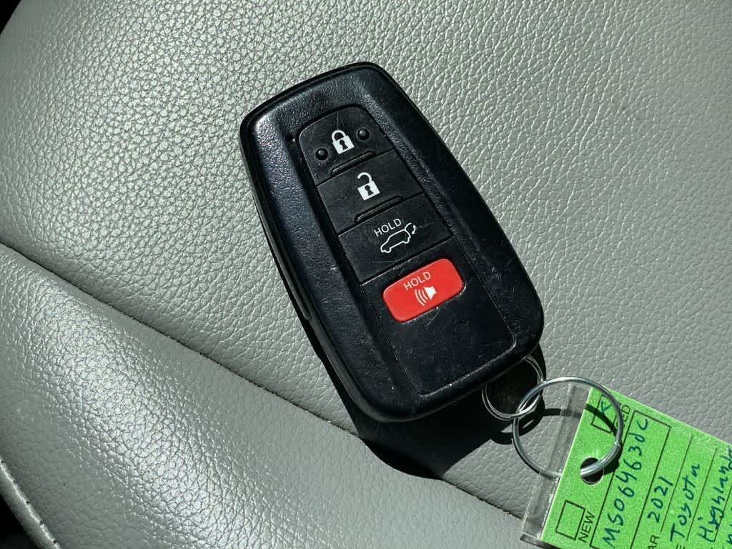2021 Toyota Highlander Hybrid XLE