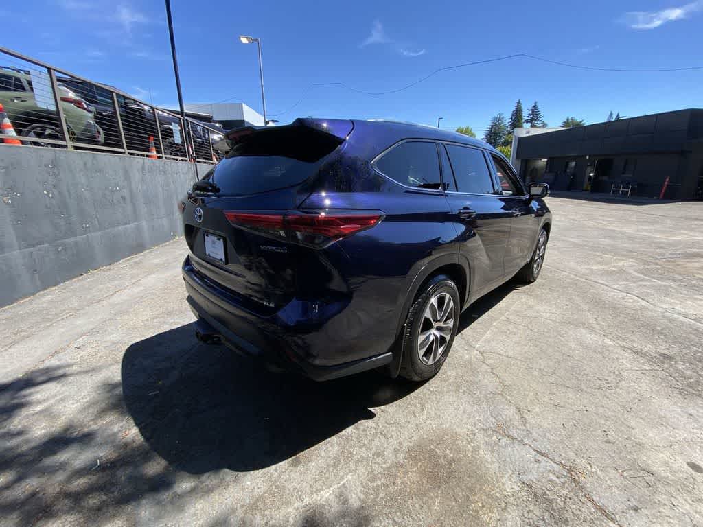 2021 Toyota Highlander Hybrid XLE