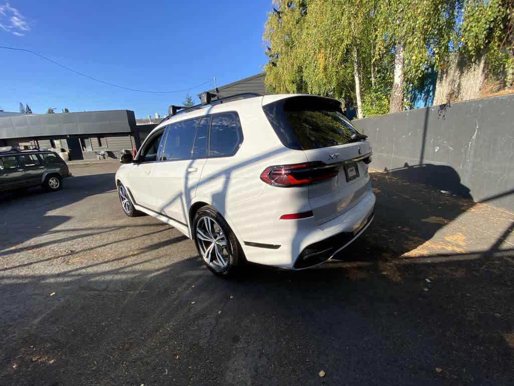 2025 BMW X7 xDrive40i