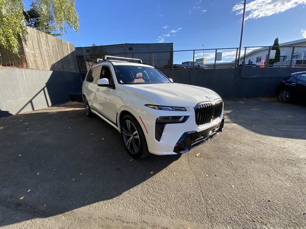 2025 BMW X7 xDrive40i