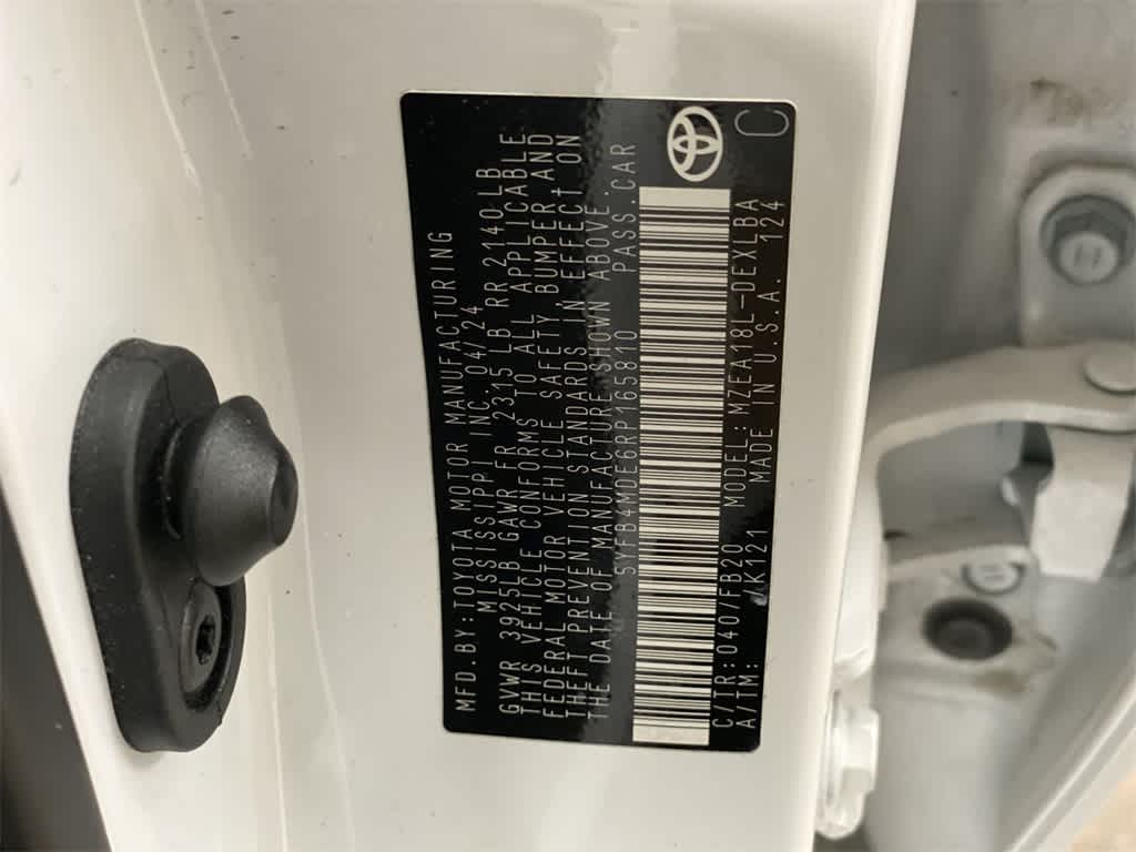 2024 Toyota Corolla LE