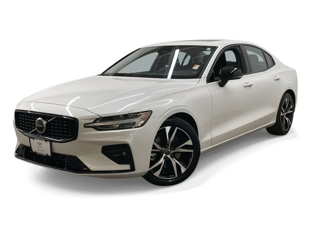 2024 Volvo S60 Core Dark Theme