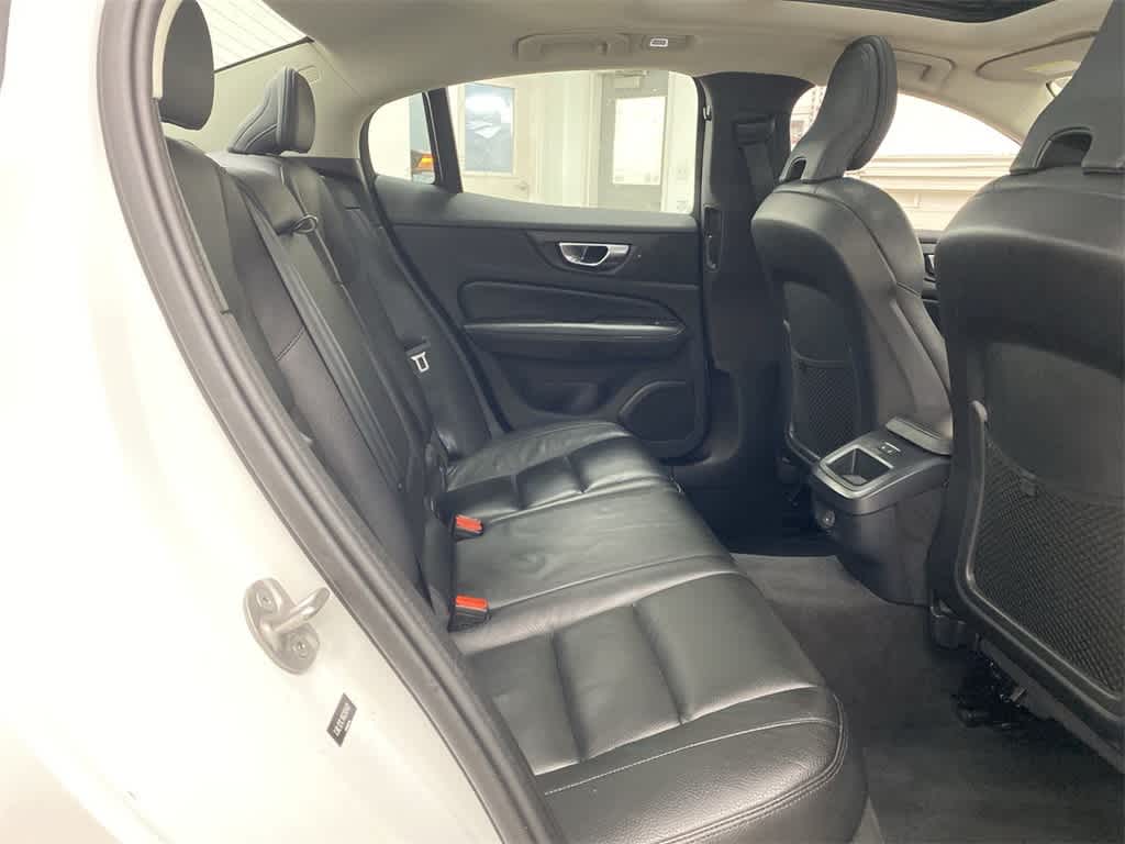 2024 Volvo S60 Plus Dark Theme