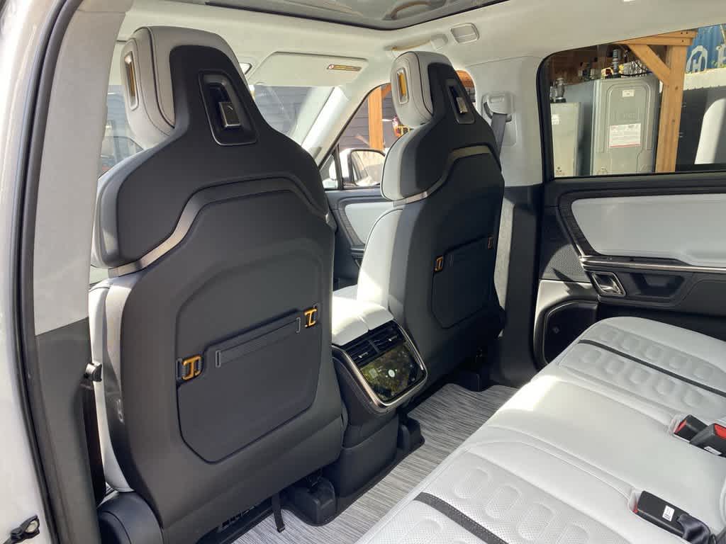 2023 RIVIAN R1S Launch Edition