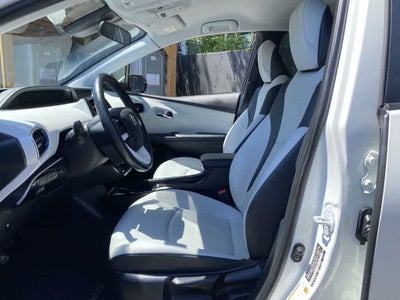 2016 Toyota Prius Four