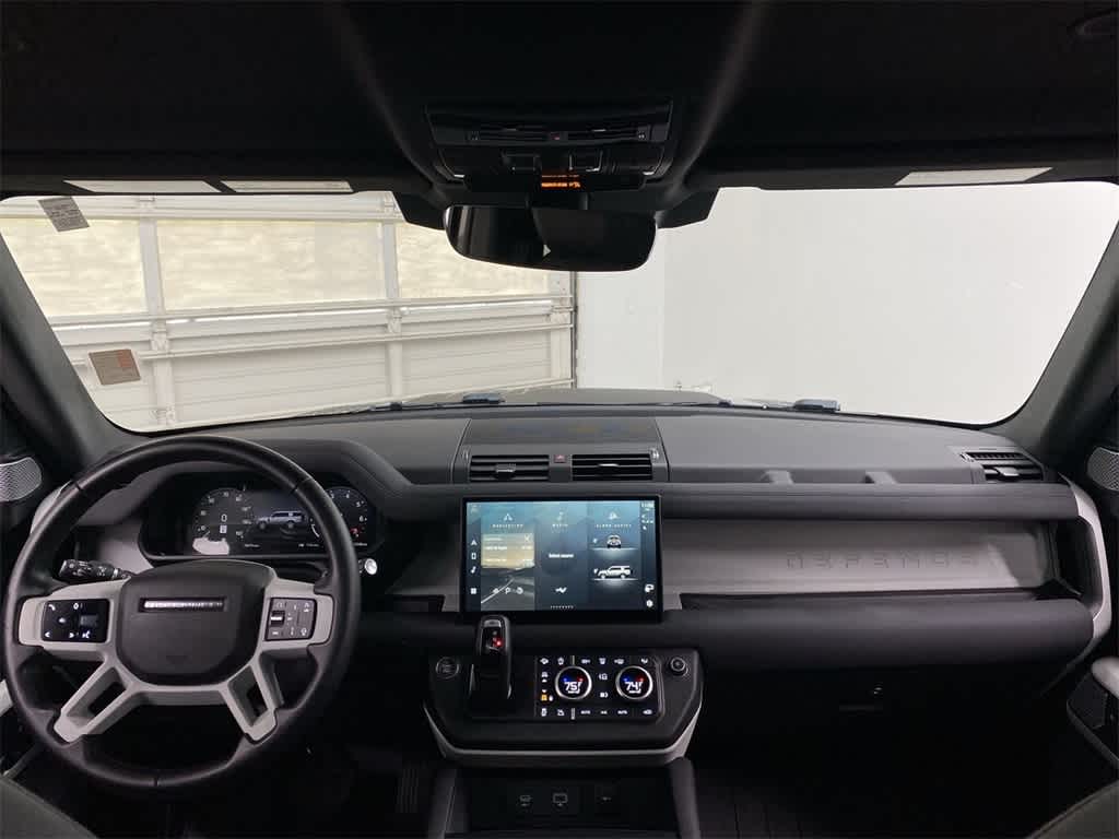 2023 Land Rover Defender X-Dynamic SE