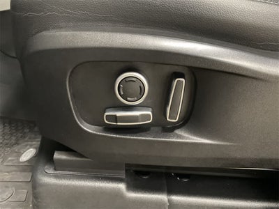 2023 Land Rover Defender X-Dynamic SE