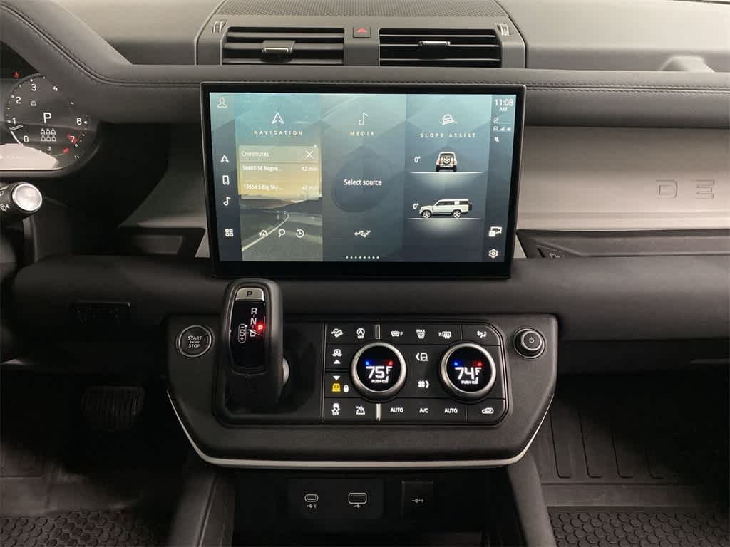 2023 Land Rover Defender X-Dynamic SE