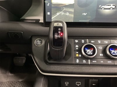 2023 Land Rover Defender X-Dynamic SE