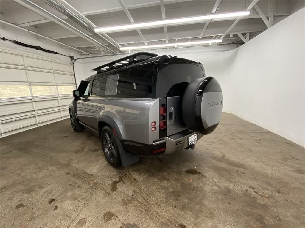 2023 Land Rover Defender X-Dynamic SE