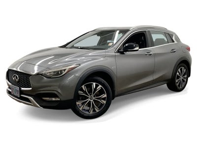 2017 INFINITI QX30 Premium