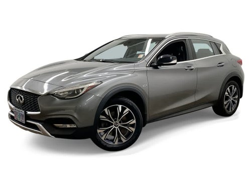 2017 INFINITI QX30 Premium