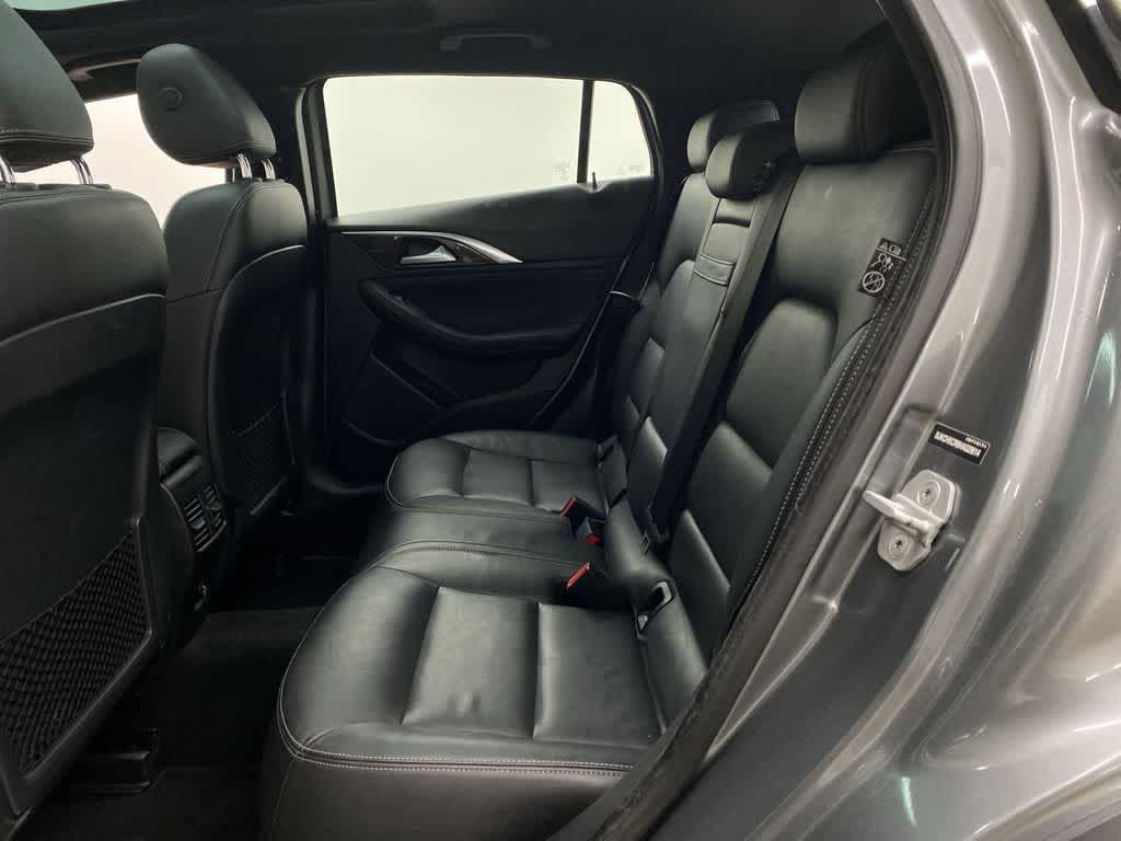 2017 INFINITI QX30 Premium