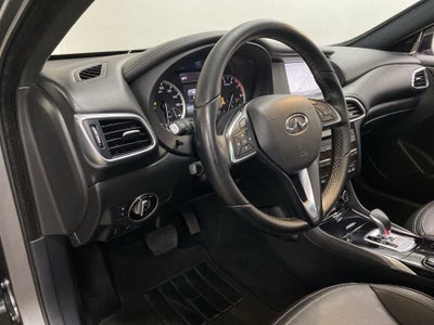 2017 INFINITI QX30 Premium