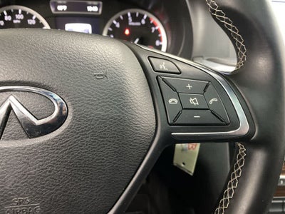 2017 INFINITI QX30 Premium