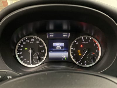 2017 INFINITI QX30 Premium