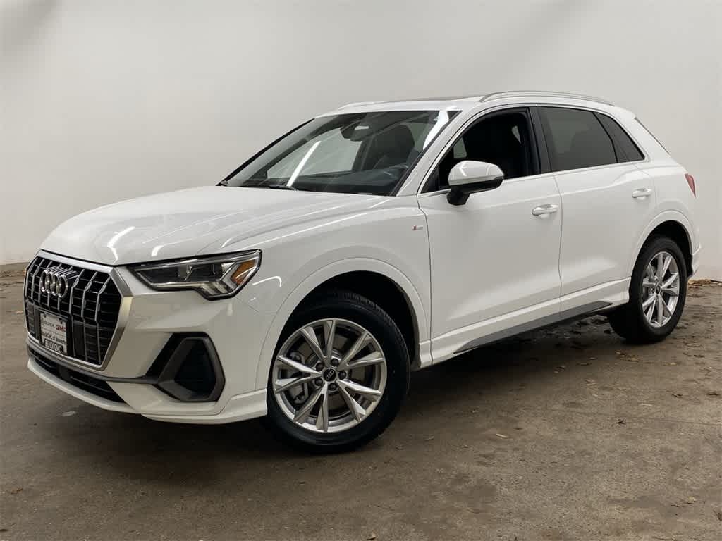 2024 Audi Q3 S line Premium