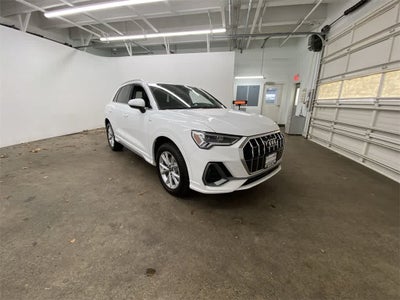 2024 Audi Q3 S line Premium