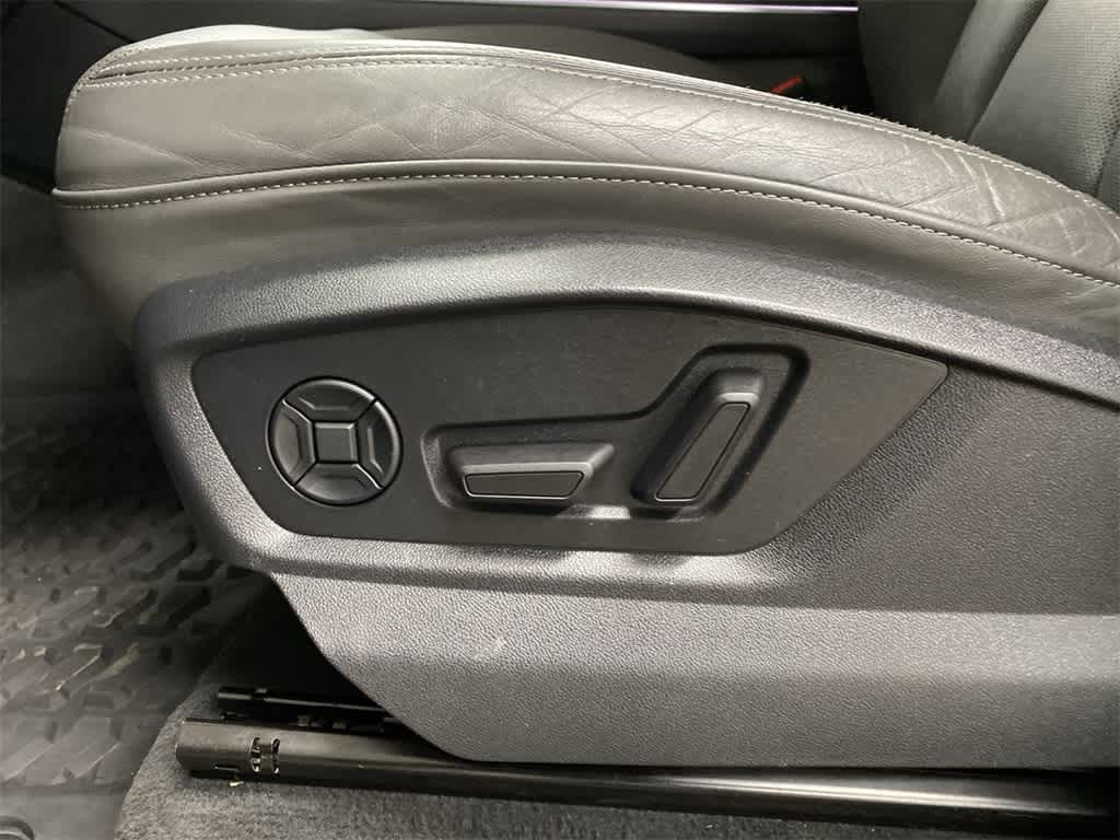 2019 Audi Q8 Premium Plus