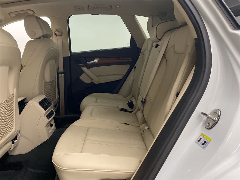 2022 Audi Q5 S line Prestige