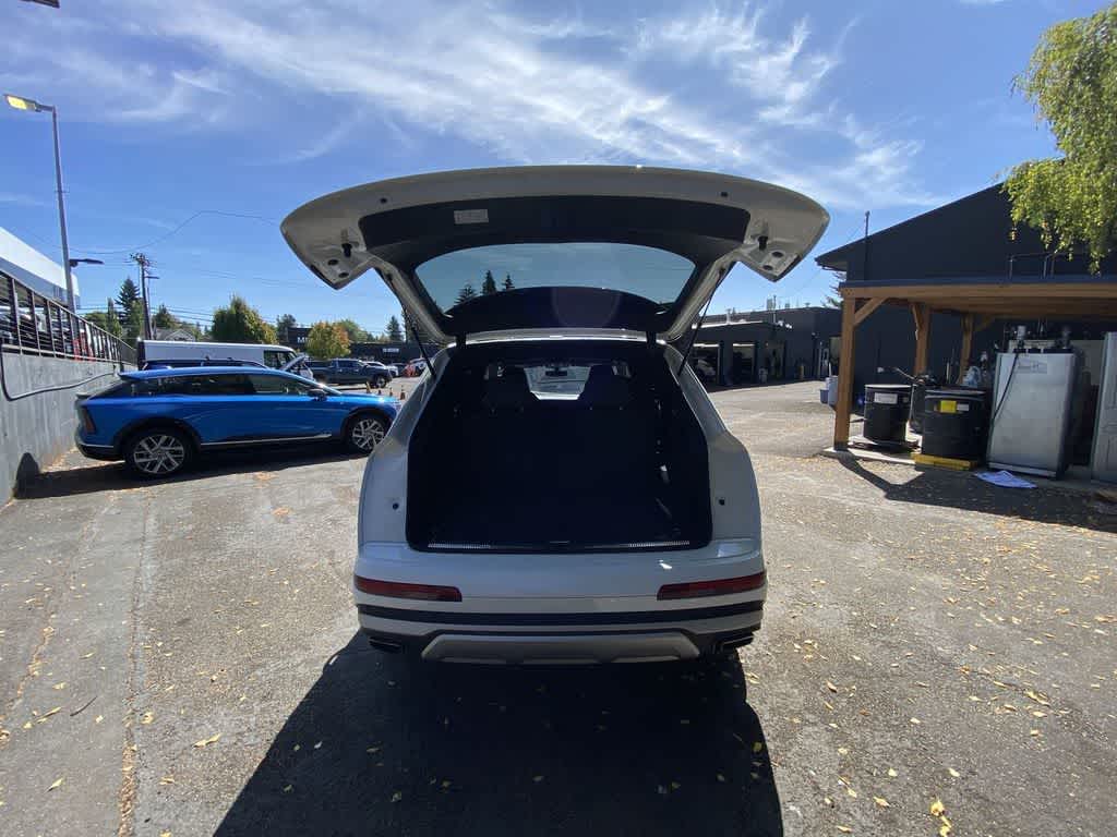 2025 Audi Q7 Premium Plus