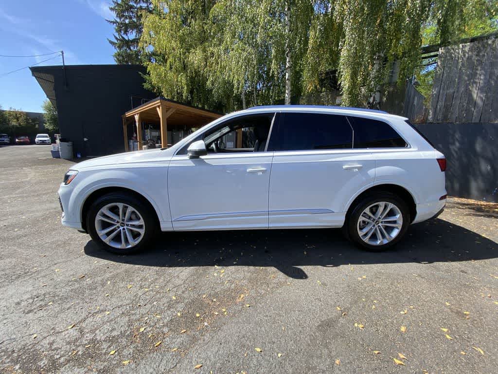 2025 Audi Q7 Premium Plus