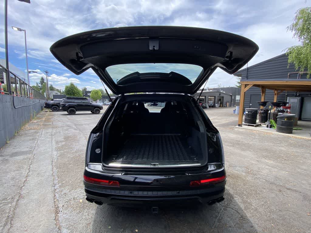 2023 Audi SQ7 Prestige