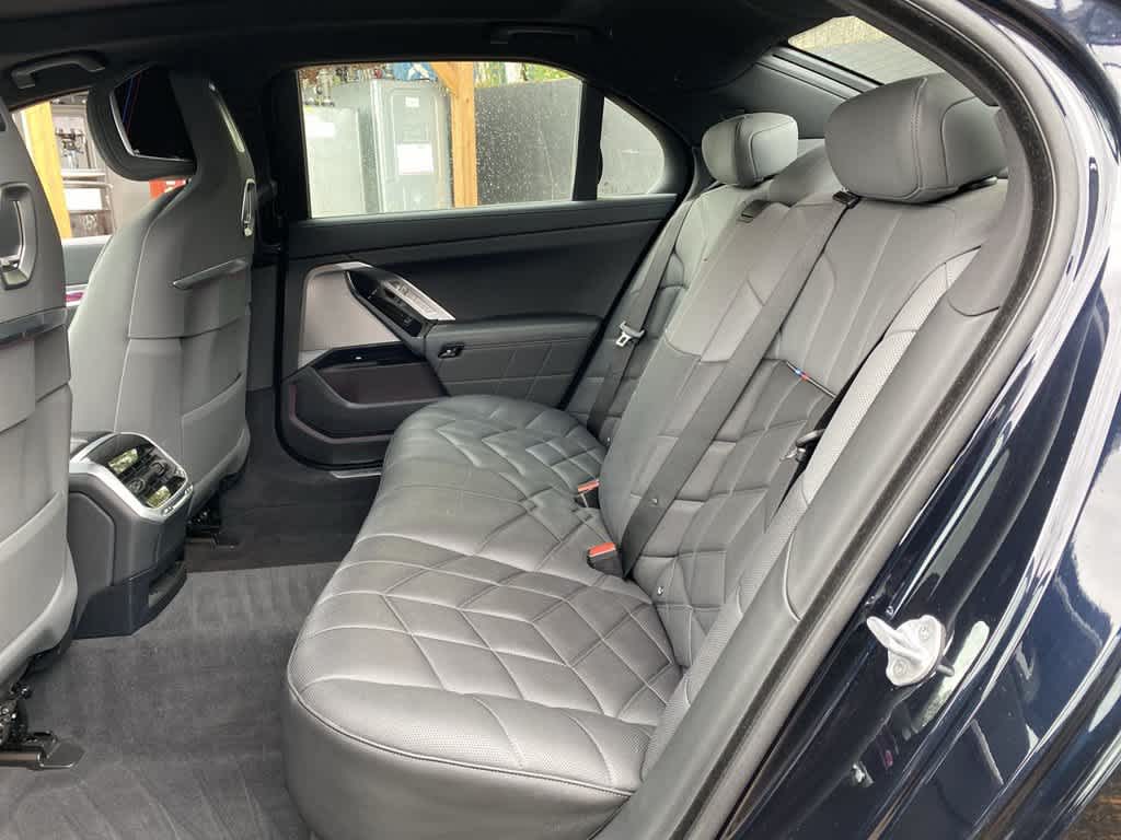 2026 BMW 7 Series 740i