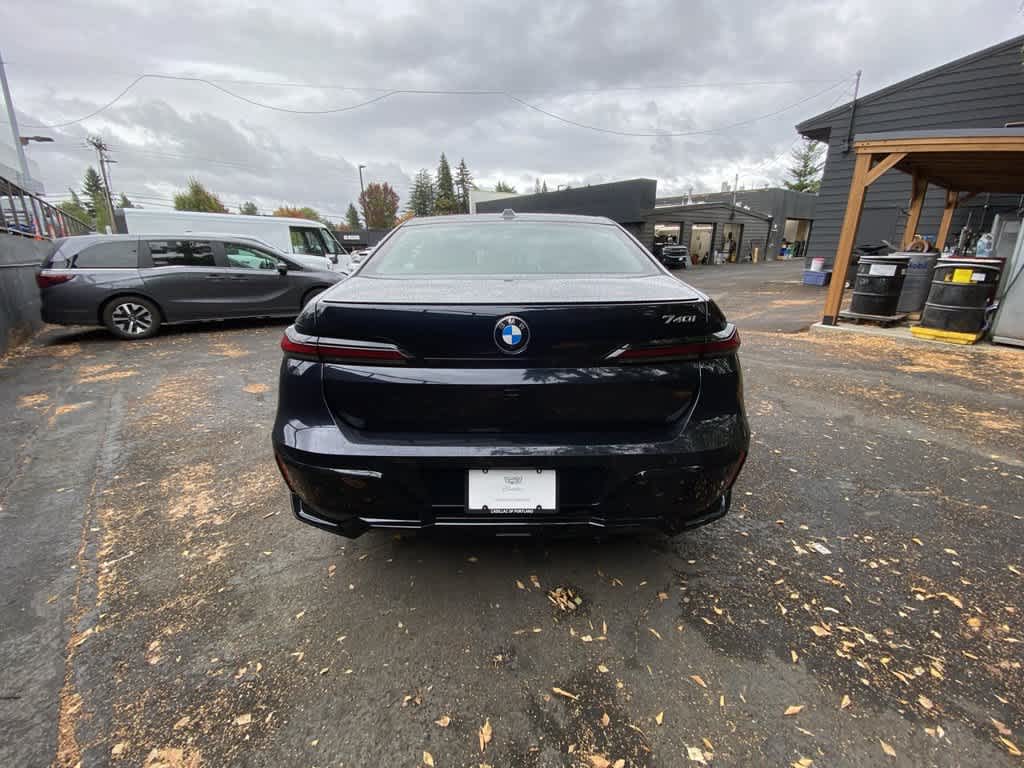 2026 BMW 7 Series 740i