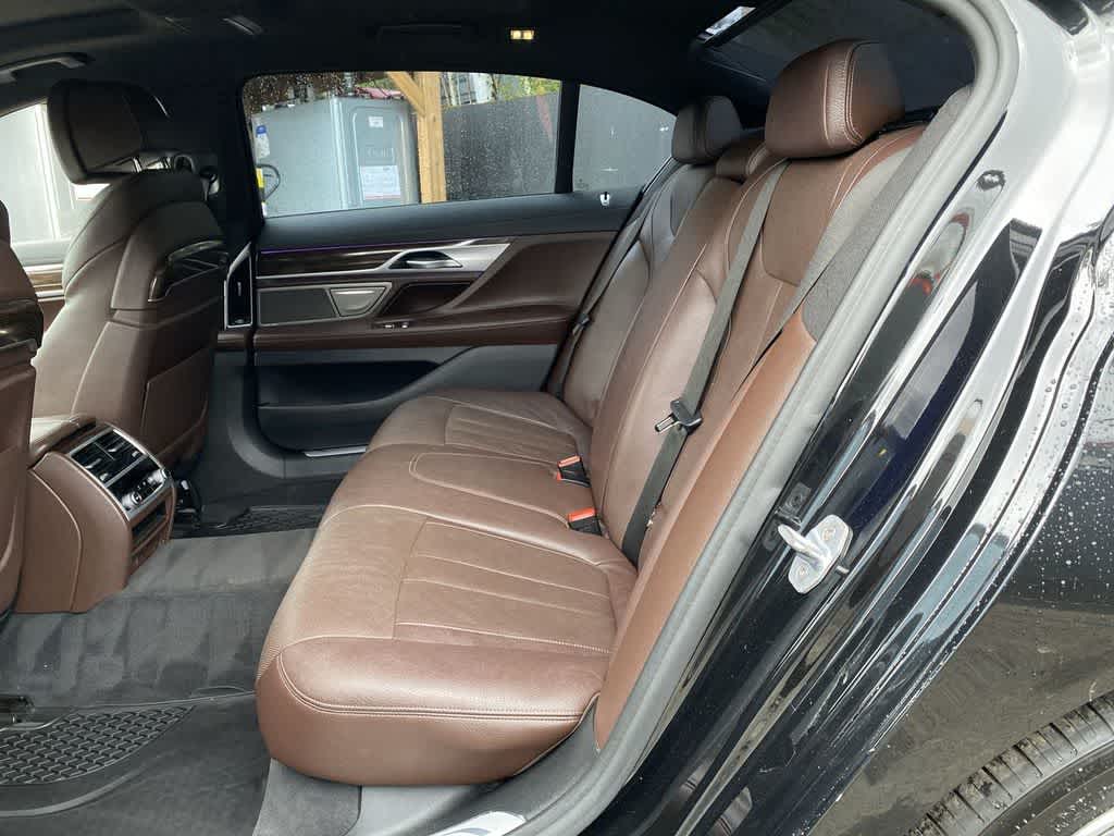 2020 BMW 7 Series 740i