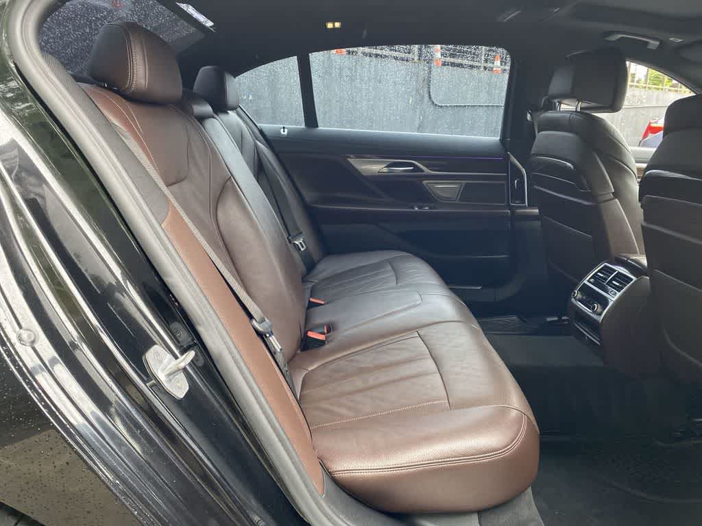 2020 BMW 7 Series 740i