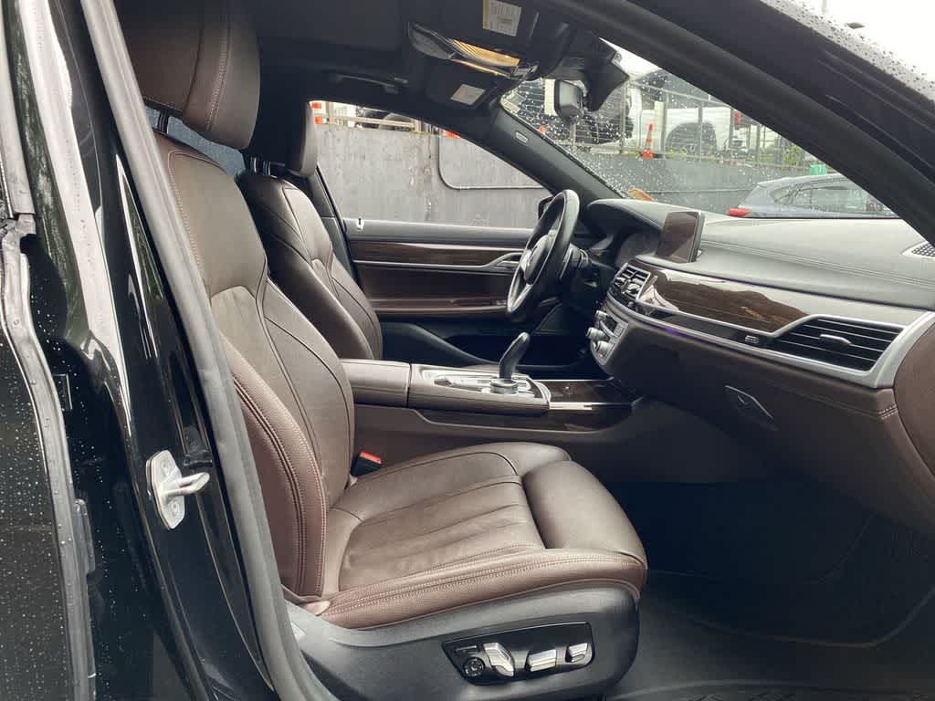 2020 BMW 7 Series 740i
