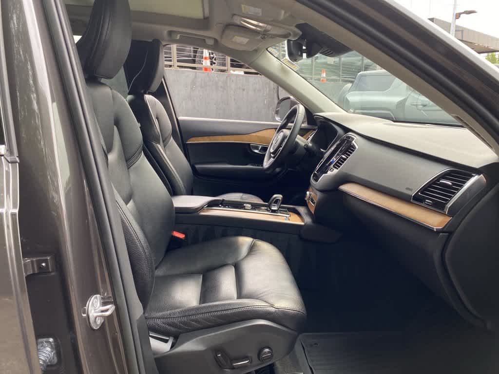 2023 Volvo XC90 Plus