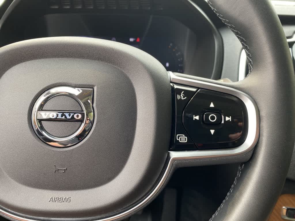2023 Volvo XC90 Plus