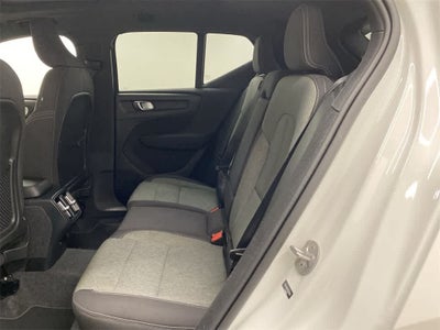 2024 Volvo XC40 Core Bright Theme