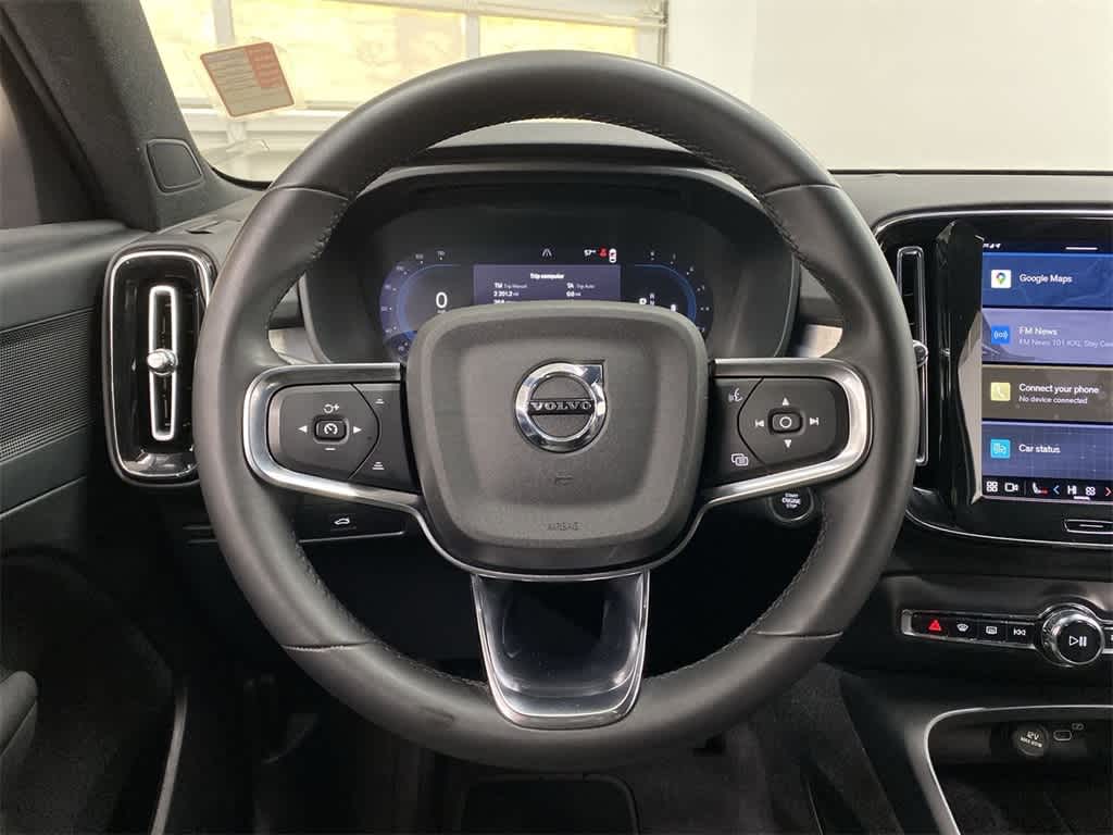 2024 Volvo XC40 Core Bright Theme
