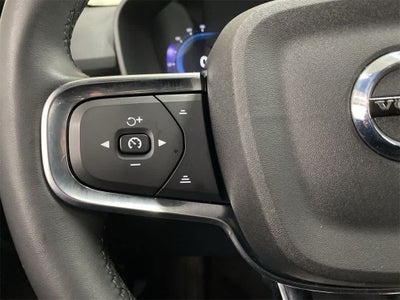 2024 Volvo XC40 Core Bright Theme