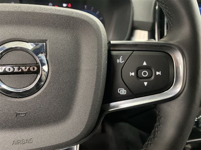 2024 Volvo XC40 Core Bright Theme