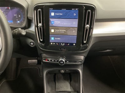 2024 Volvo XC40 Core Bright Theme