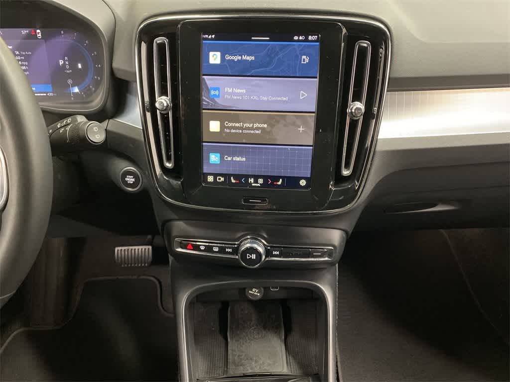 2024 Volvo XC40 Core Bright Theme