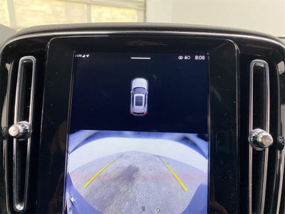 2024 Volvo XC40 Core Bright Theme