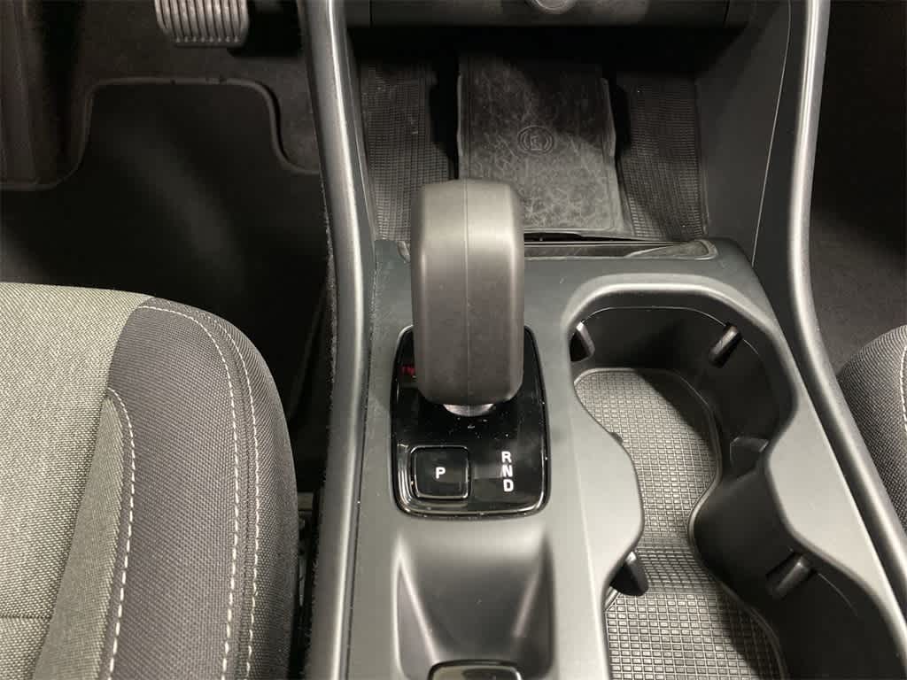 2024 Volvo XC40 Core Bright Theme