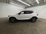 2024 Volvo XC40 Core Bright Theme