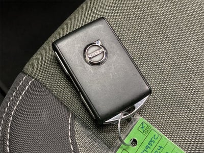 2024 Volvo XC40 Core Bright Theme